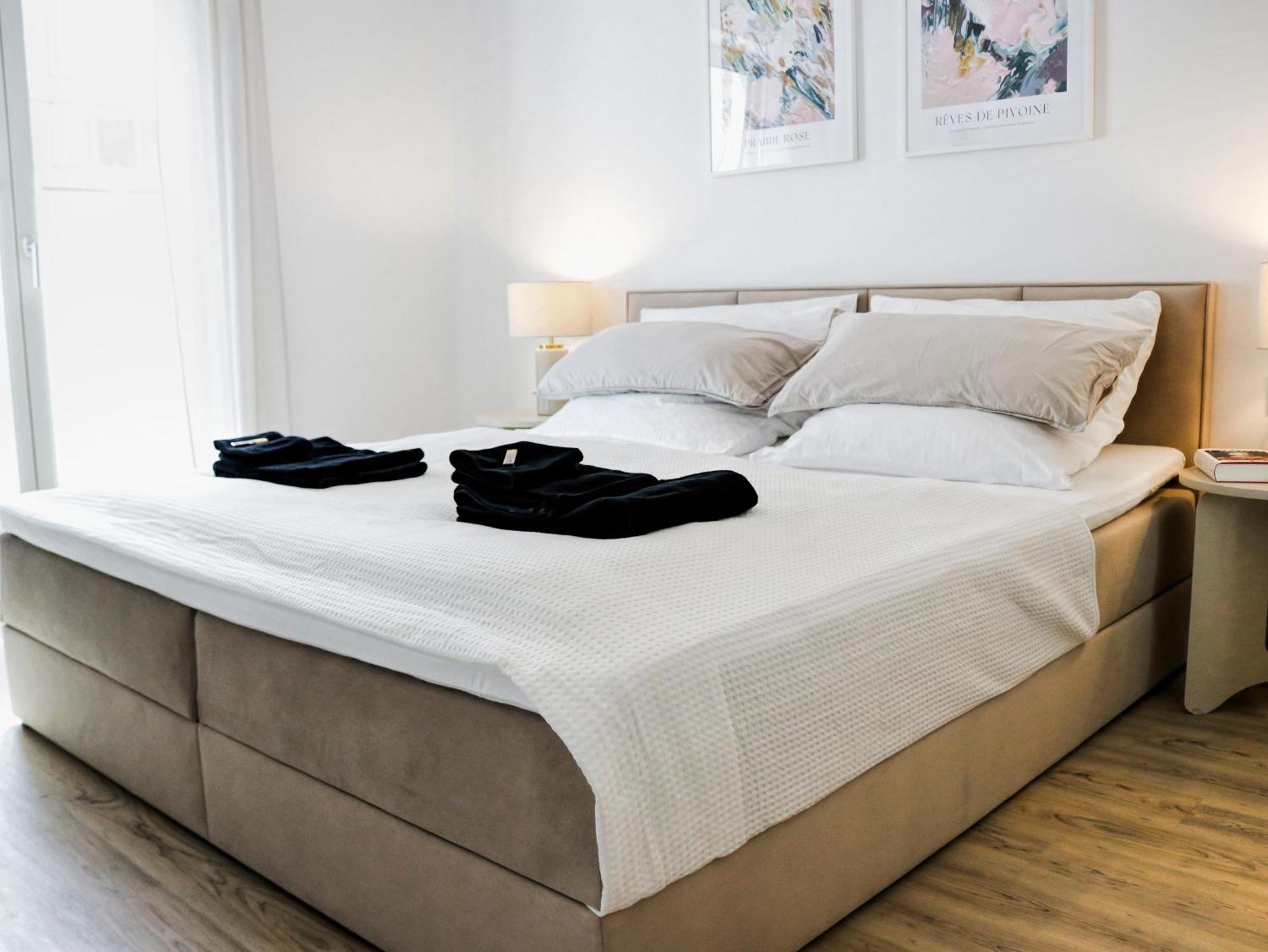 Lightplace • Design • Boxspring • Balkon • 2 Smart Tv •Innenstadt Braunschweig Exteriör bild